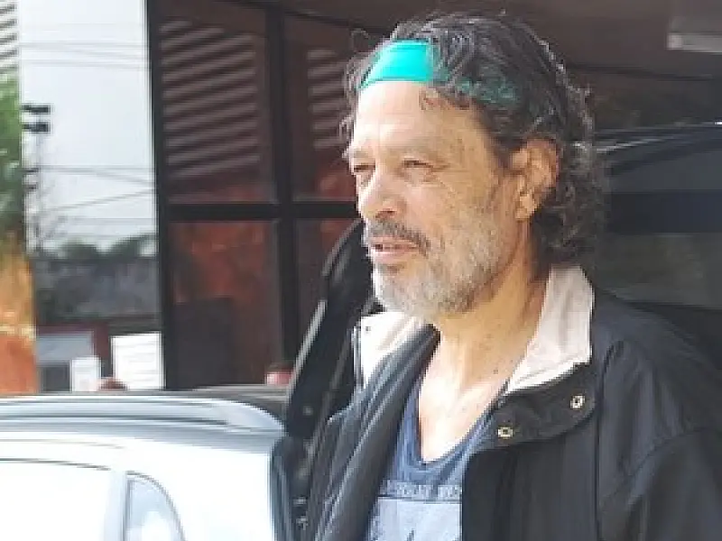 Internado na UTI, Sócrates respira por aparelhos