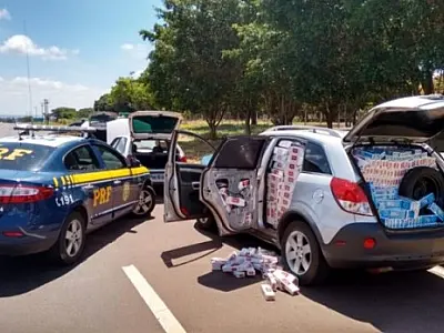 Polícia Rodoviária Federal apreende 25 mil pacotes de cigarros na BR-267