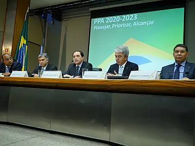 Proposta de Orçamento para 2020 prevê salário mínimo de R$ 1.039