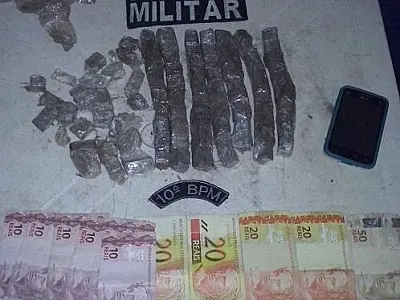 Pelotão Tiradentes do prende jovem com meio quilo de maconha