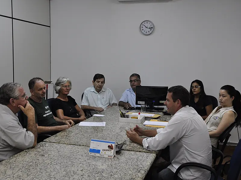Agricultura familiar realiza a primeira venda para a prefeitura