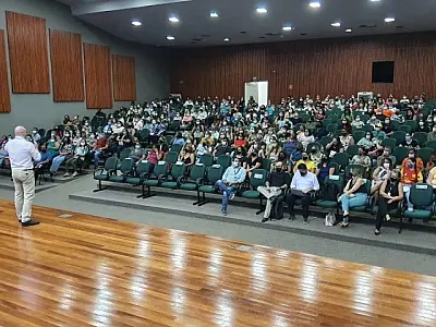 Coordenadores e secretários escolares participam de Seminário Estadual  Tecendo a Educação do Amanh