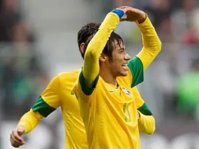 Mano ressalta esquema da Seleção, no jogo de ontem e defende Neymar