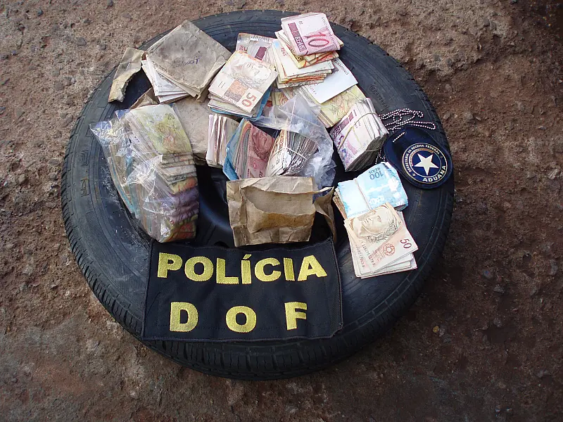 Polícia apreende mais de 19 mil não declarados em bloqueio na BR 163