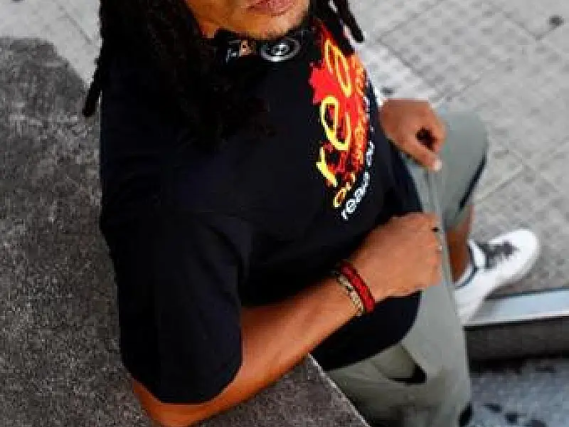 Vítima de racismo enfrenta barreira para denunciar agressor
