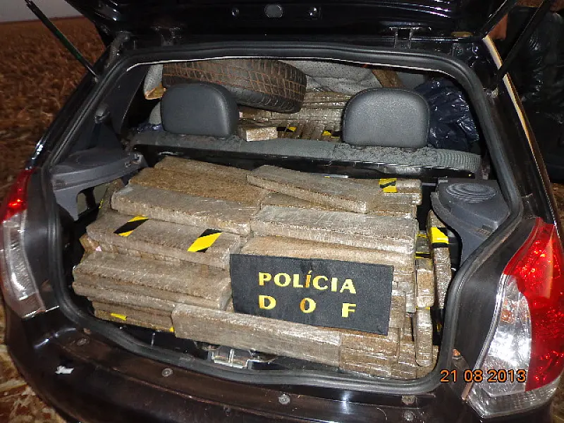 DOF apreende veículo com maconha