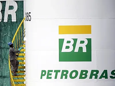 Petrobras eleva em 1,80% o preço da gasolina e em 0,95% o do diesel