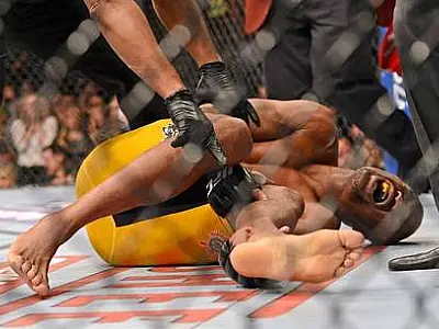 Anderson Silva se desculpa após derrota: "Dei o meu melhor, eu juro"