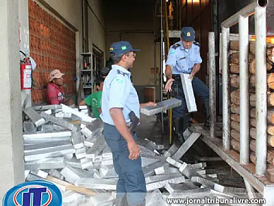 Polícia incinera 9.710 quilos de maconha em Paranaíba
