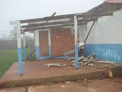 Chuva e vento forte continuam até hoje em MS