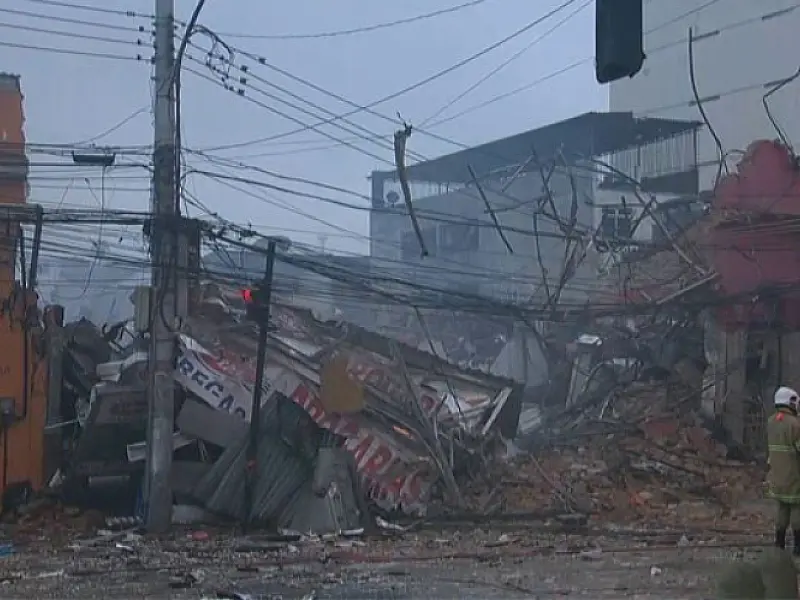 Forte explosão deixa feridos e destrói vários imóveis na Zona Norte do Rio