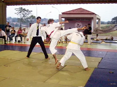 Campeonato brasileiro de karatê começa hoje na Capital