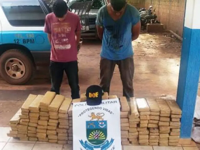 Dois são presos pela PM de Juti com 160 kg de maconha