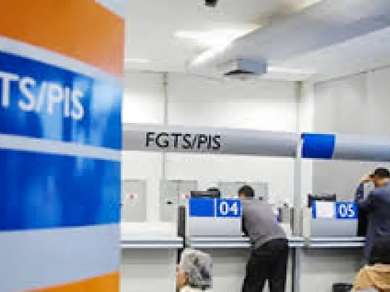 Saques de contas inativas do FGTS injetaram R$ 10,8 bilhões no comércio