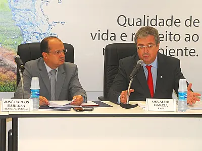 Presidente da Sanesul discute saneamento durante encontro da Aesbe