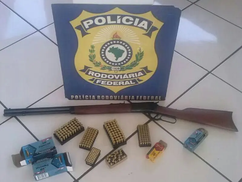 PRF prende goiano com armas e munições em Ponta Porã