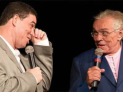 No Teatro Aracy Balabanian, filho de Chico Anysio revive melhores histórias do pai