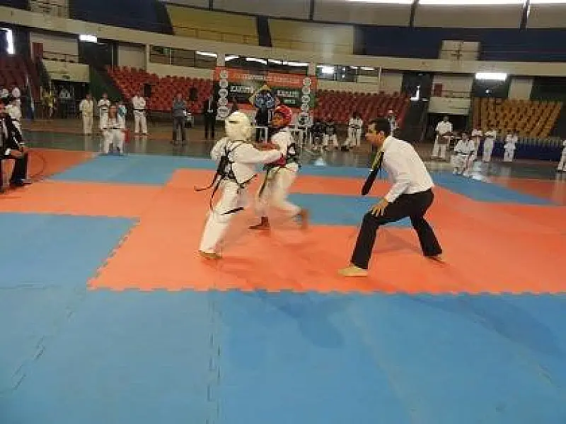 MS fica em primeiro no Campeonato Brasileiro de Kakuto Karatê