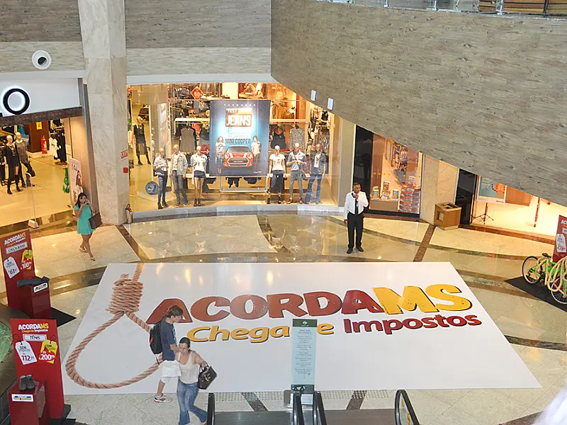 Exposição da campanha Acorda MS – Chega de Impostos está no Shopping Bosque dos Ipês