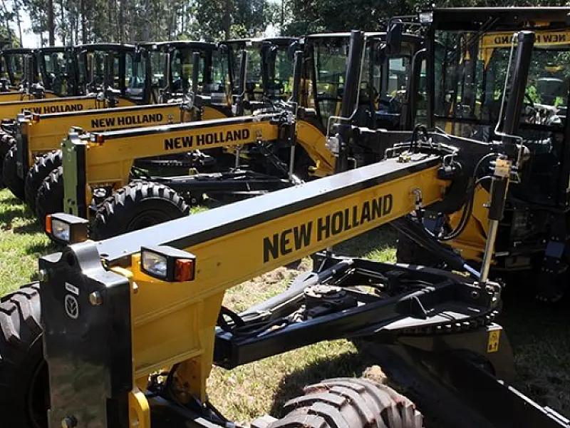 Com novas motoniveladoras, Governo quer fomentar agricultura familiar em MS
