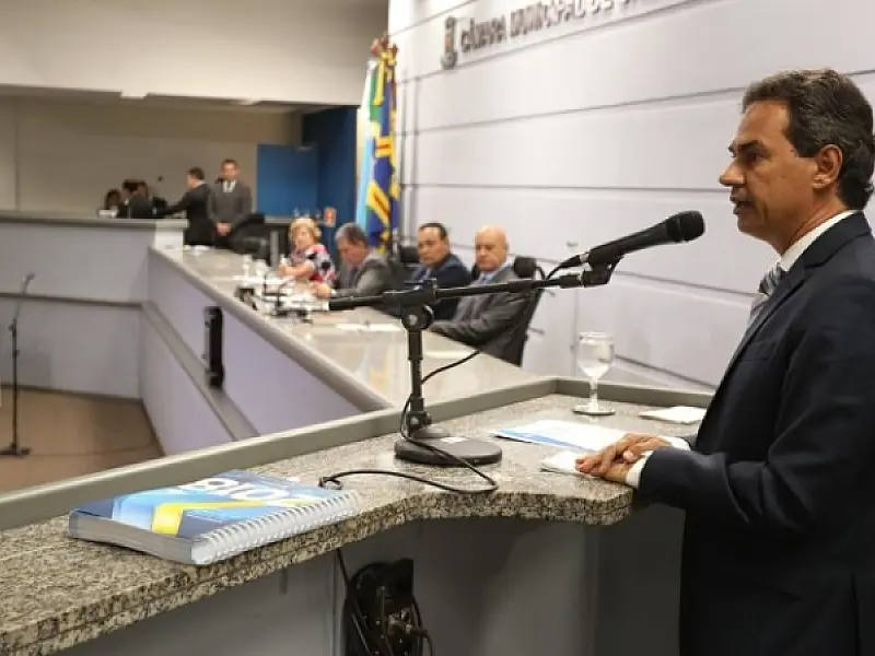 Prefeito apresenta conquistas da metade do mandato e projetos para os próximos anos