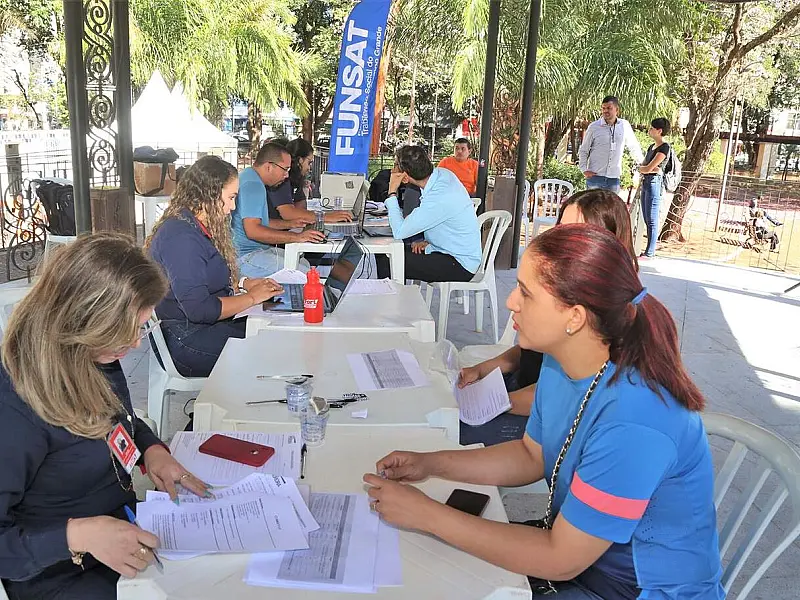 Em parceria com rede de supermercados, Funsat vai ofertar 389 vagas em ação na Praça Ary Coelho