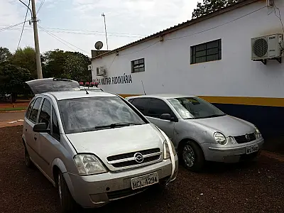 PMR apreende em ação conjunta dois veículos com cigarros contrabandeados