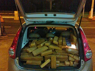 PRF prende homens que levariam maconha para Belo Horizonte