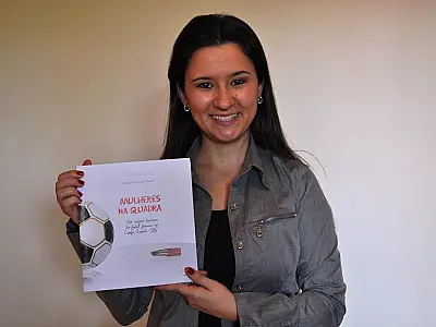 Jornalista lança livro "Mulheres na Quadra", sobre o futsal feminino da Capital
