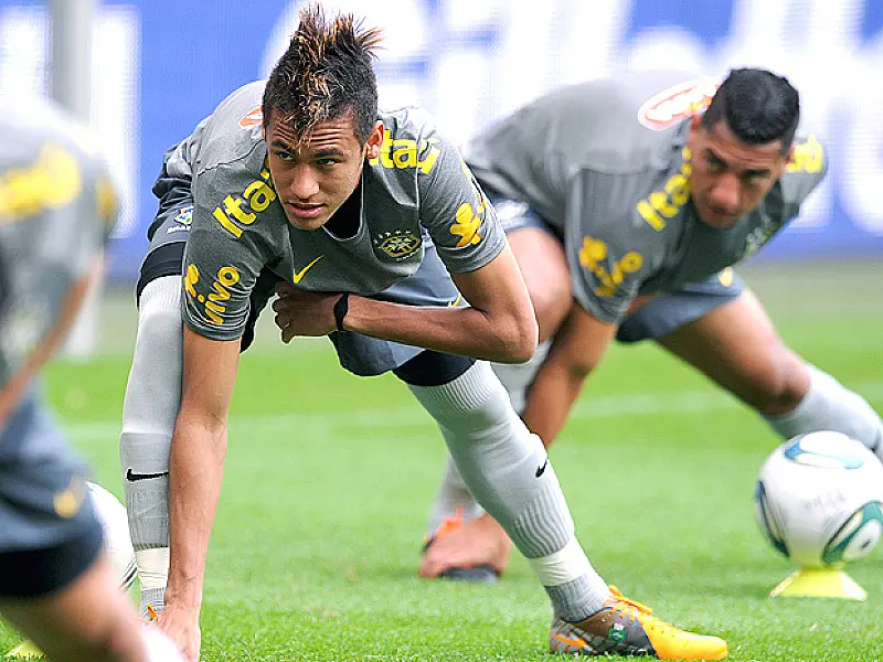 Para esquecer Copa América, Brasil enfrenta Alemanha hoje às 14h45