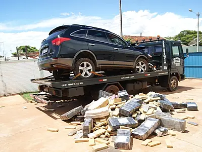 PM de Caarapó encontra veículo abandonado com maconha na MS 156