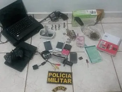 Suspeito de tráfico é preso pela PM ao se envolver em acidente