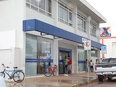 Ladrões roubam malotes com R$ 84 mil de lotérica em Coxim