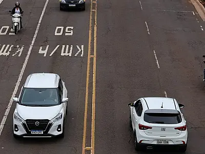Maio é mês do licenciamento das placas final 3; confira o calendário do ano