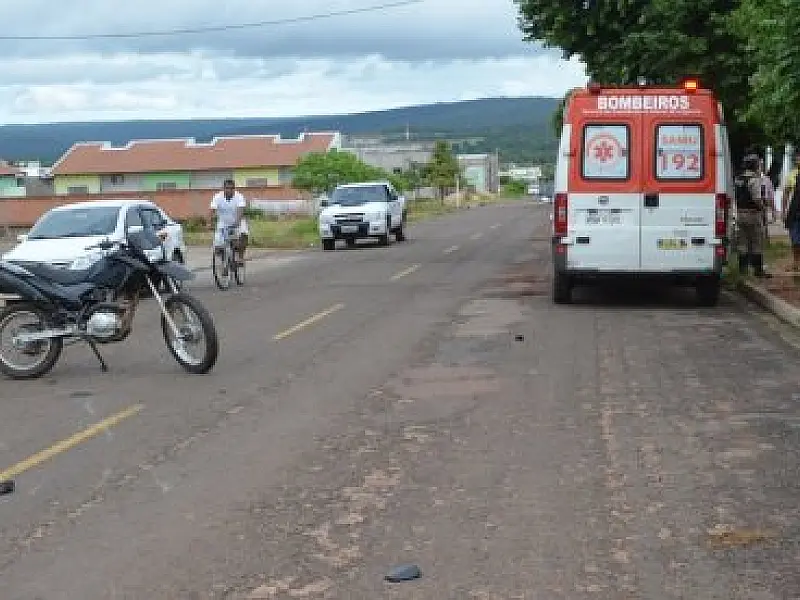 Motociclista perde o controle e cai ao desviar de cachorro em Coxim