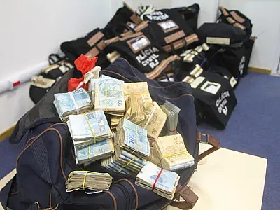 Polícia prende 23 por esquema de corrupção na Vigilância Sanitária