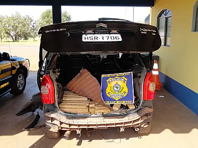 PRF apreende 145 kg de maconha em fundo falso de veículo neste domingo