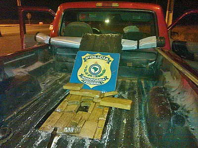 Homem é preso com 81 kg de maconha em Água Clara