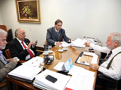 Em Brasília, Bernal protocola pedido de emendas para Campo Grande