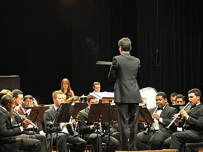 Banda Sinfônica da UFMS se apresenta no Teatro Prosa