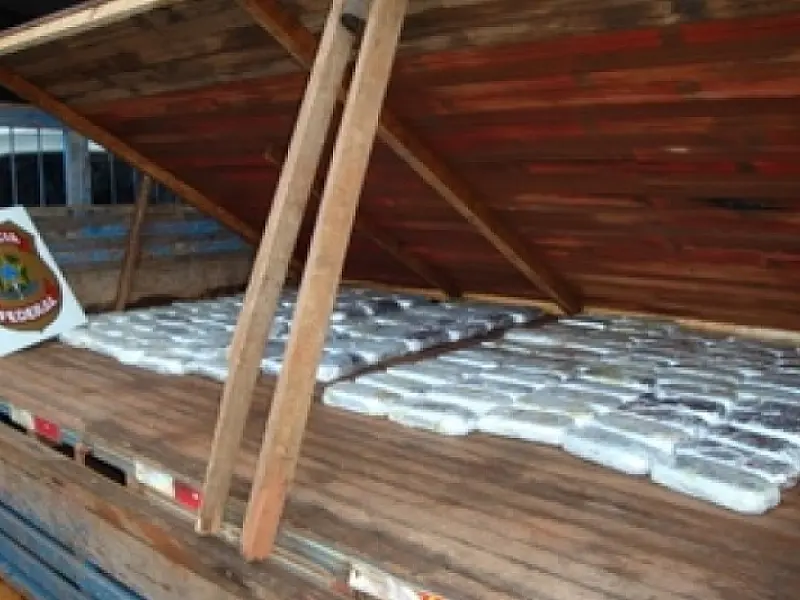 Operação da PF apreende 899 quilos de cocaína