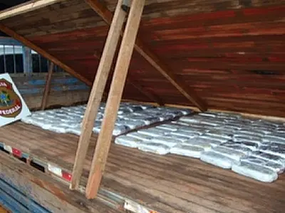 Operação da PF apreende 899 quilos de cocaína