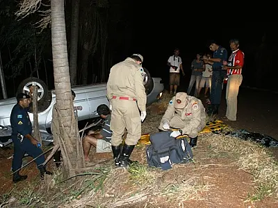 Homem perde controle de direção e capota veículo na MS-147