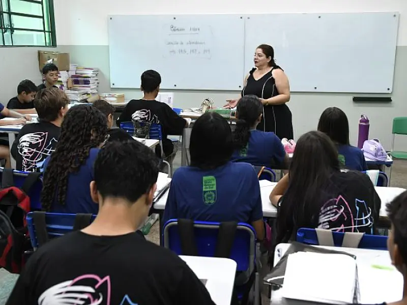 Mais de 180 mil estudantes voltam às aulas nesta segunda-feira nas escolas estaduais de MS
