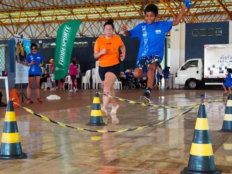 Festival Paralímpico celebra a inclusão de crianças e adolescentes com experiências esportivas