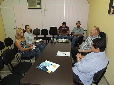 Shimabukuro se reúne com assessores para discutir calendário anual