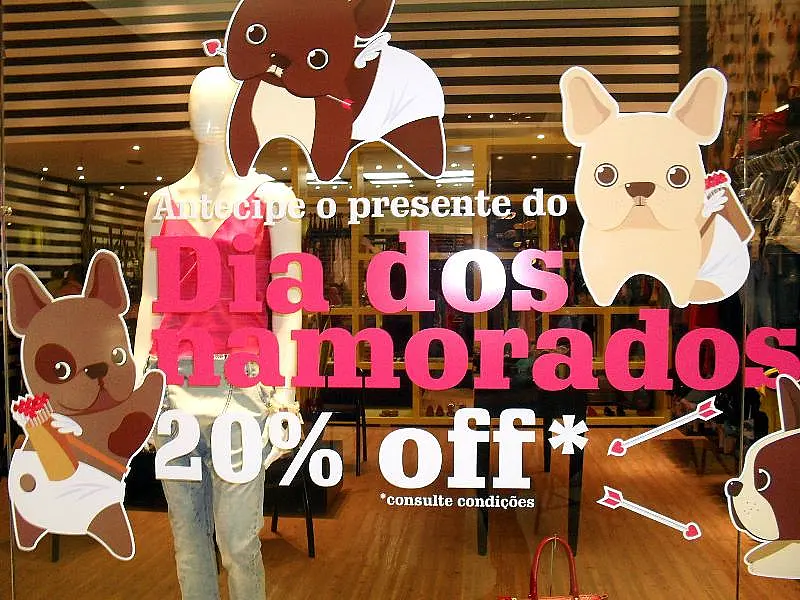 Comerciantes esperam até 30% de aumento nas vendas para dia dos namorados
