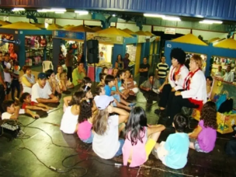 Grupo Curumis apresenta espetáculo "Bulunga" neste domingo
