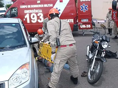 Acidente na Marquês de Pombal deixa motociclista ferido