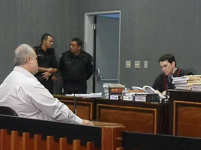Impasse gerado por diferença de laudos prolonga julgamento de Zeolla